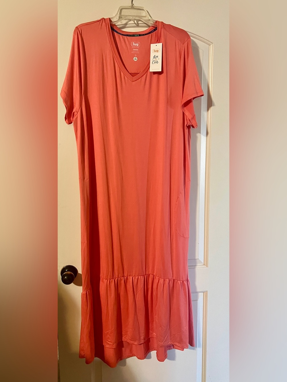 Lug Swing Coral V-Neck Short Sleeve Maxi Dress